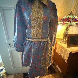 Halle Collared Belted Mini Dress in Blue Floral new small so cute  hermoza